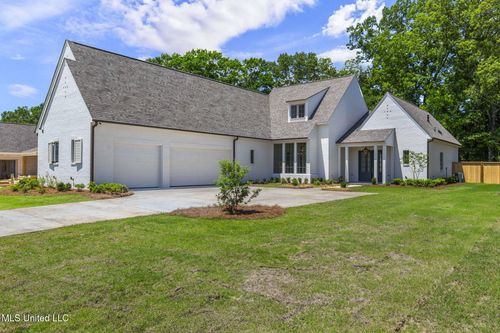 230 Parke Dr, Ridgeland, MS, 39157-9401 | Card Image