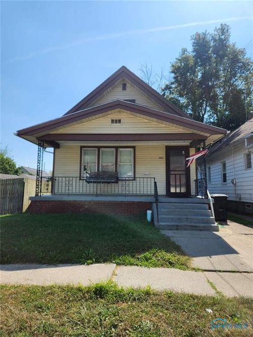 1921 Brussels St, Toledo, OH, 43613-4518 | Card Image