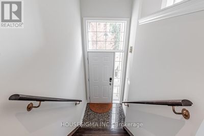 21 Bloorview Pl, Townhouse with 3 bedrooms, 4 bathrooms and 4 parking in Toronto ON | Image 3