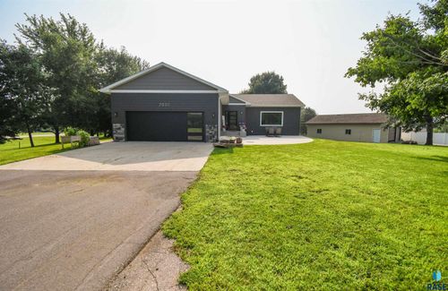 7001 E 26th St, Sioux Falls, SD, 57110-3936 | Card Image