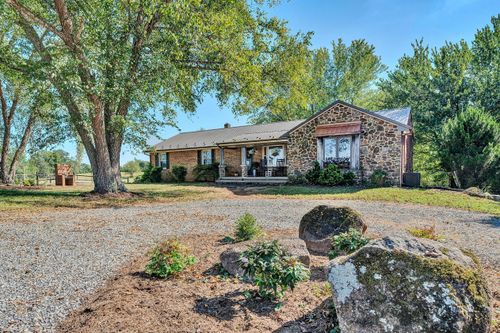 280 Booth Rd, Hardy, VA, 24101-5104 | Card Image
