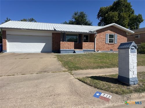 711 S 25th St, Copperas Cove, TX, 76522-2761 | Card Image