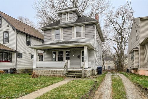 914 Delia Ave, Akron, OH, 44320-2266 | Card Image