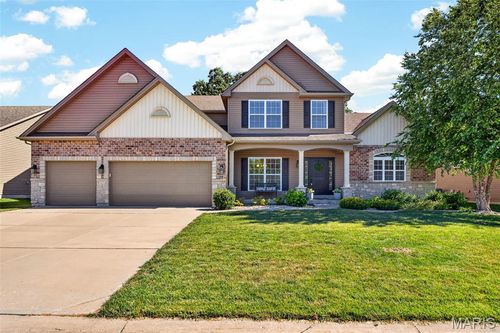 102 Eckstein Ln, Lake St Louis, MO, 63367-4201 | Card Image