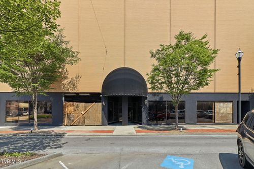 300 Broad Street, Kingsport, TN, 37660 | Card Image