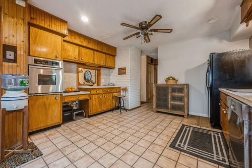 31 Lafayette Ave, Amityville, NY, 11701-1724 | Card Image