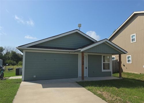 1720 Elderberry Ln, Ottawa, KS, 66067-7502 | Card Image