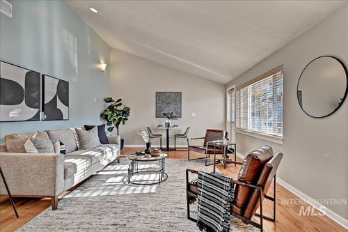 305-305 W Village Ln, Boise, ID, 83702-6221 | Card Image