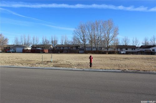 740 Kelly Dr, Shaunavon, SK, S0N | Card Image