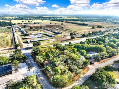ofc-e-39 Chaparral Dr, Fredericksburg, TX, 78624-7429 | Card Image