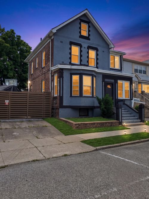12 Juliette St, Bayonne, NJ, 07002-5210 | Card Image