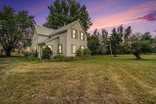 {{alt}} | Card Image