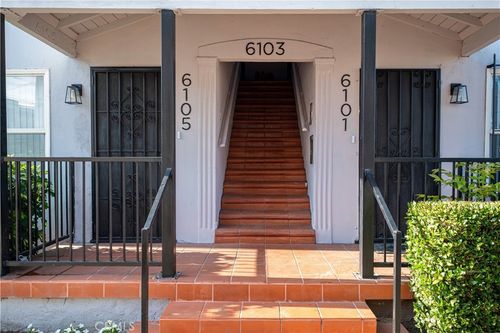 6101 S Hobart Blvd, Los Angeles, CA, 90004 | Card Image