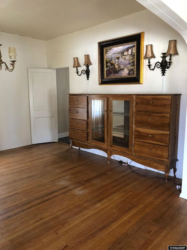 211 8 Th St, House other with 6 bedrooms, 3 bathrooms and null parking in Sinclair WY | Image 9