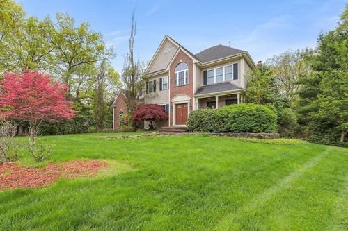 12 Kristen Cir, North Attleboro, MA, 02760-2729 | Card Image