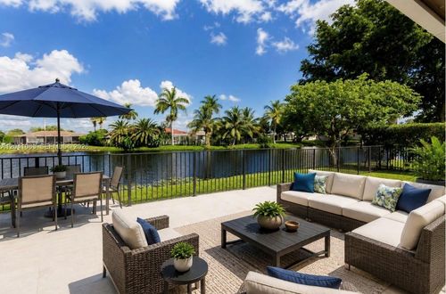 16641 Royal Poinciana Dr, Weston, FL, 33326-1753 | Card Image