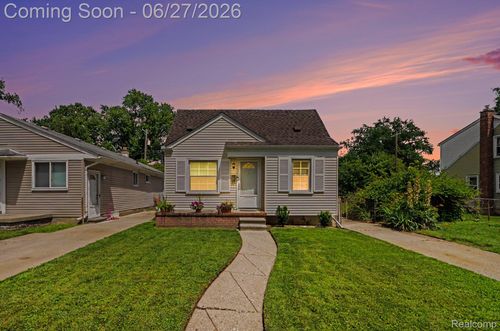 15832 Wakenden, Redford, MI, 48239-3835 | Card Image