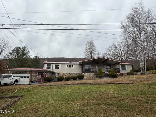 8409 Fleming Valley Ln, Pound, VA, 24279-2985 | Card Image