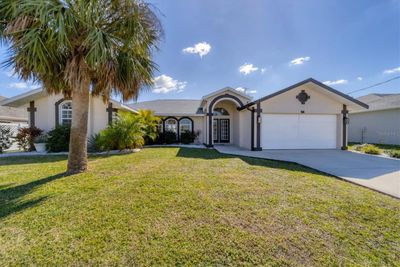 56 Long Meadow Court, House other with 4 bedrooms, 2 bathrooms and null parking in Rotonda West FL | Image 2