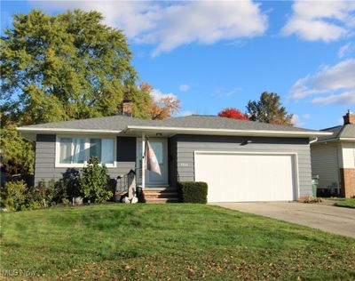 Modern Ranch with 2452 Total Square Feet & In Law Suite | Image 1