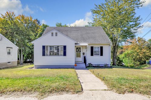 611 Frost Rd, Waterbury, CT, 06705-2305 | Card Image