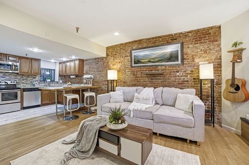 apt-27-39 Hemenway St, Boston, MA, 02115-2946 | Card Image