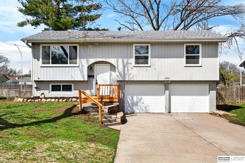 8806 S Glenview Dr, La Vista, NE, 68128-2008 | Card Image