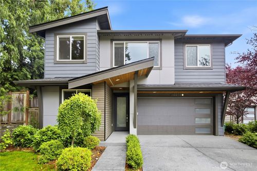 10313 133rd Ct Ne, Redmond, WA, 98033-5209 | Card Image