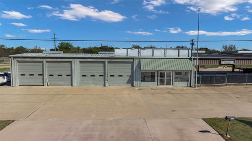 2824 W Main St, Gun Barrel City, TX, 75156-3646 | Card Image