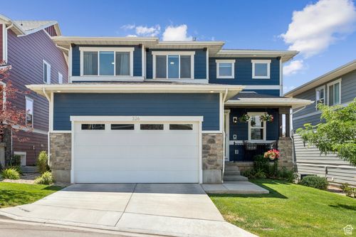 326 Bella Vida Dr, North Salt Lake, UT, 84054-2697 | Card Image