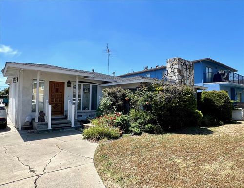 1554 W 207th St, Torrance, CA, 90501-1911 | Card Image