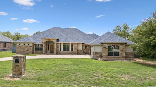 107 Oakview Dr, Floresville, TX, 78114-3202 | Card Image