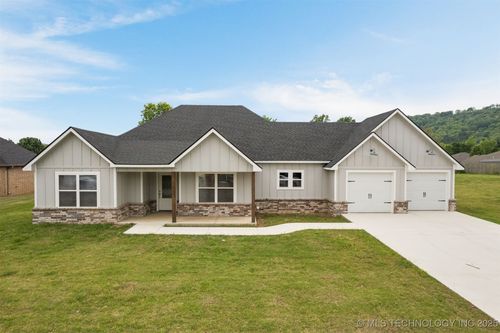205 Wapiti, Poteau, OK, 74953-8407 | Card Image