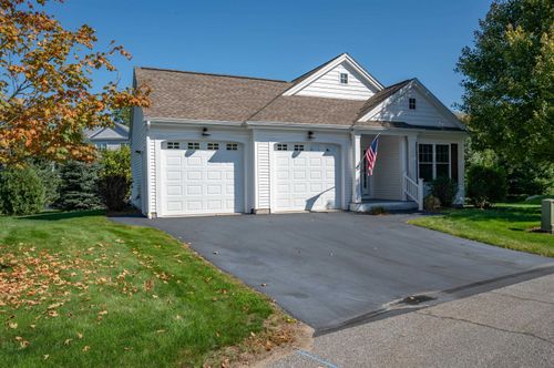 9 Elystan Cir, Nashua, NH, 03064-1261 | Card Image