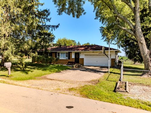 988 W Carriage Ln, New Castle, IN, 47362-9704 | Card Image