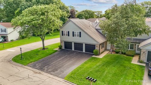 902 Oak Valley Dr, Cary, IL, 60013-1544 | Card Image