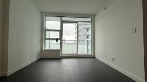 13768 100 Ave, Surrey, BC, V3T0V2 | Card Image