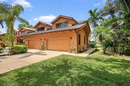 126 Se Crestwood Cir, Stuart, FL, 34997-7438 | Card Image