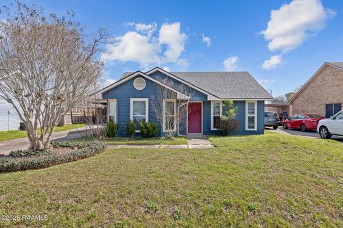 109 Marietta Dr, Youngsville, LA, 70592-5206 | Card Image