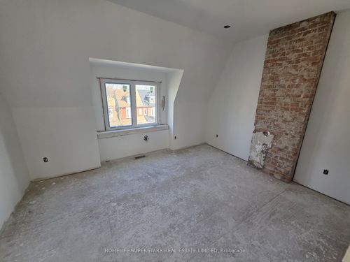 182 A Jones Avenue, Toronto, ON, M4M3A3 | Card Image