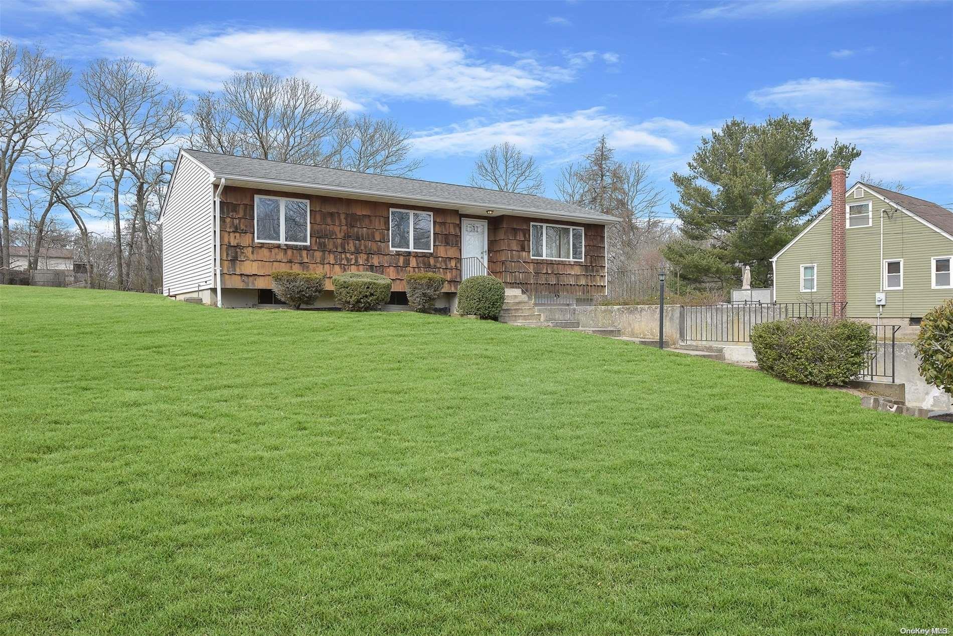 567 Birch Hollow Dr, Sold in Shirley - eXp Realty