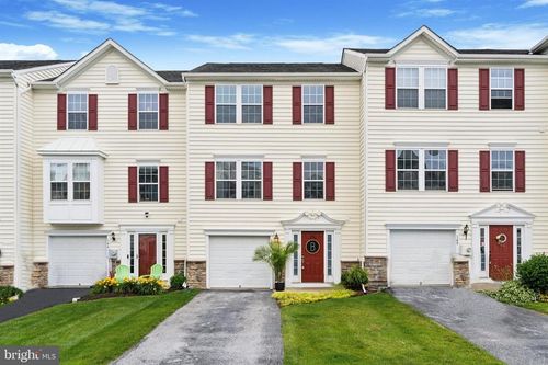 146-146 Larose Dr, COATESVILLE, PA, 19320-1627 | Card Image
