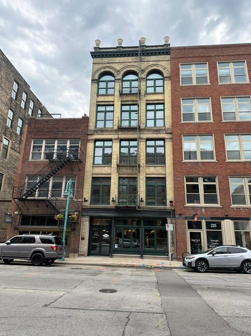 223 N Water St, Milwaukee, WI, 53202-5771 | Card Image