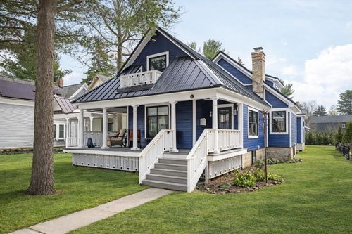 525 5th St, Traverse City, MI, 49684-2407 | Card Image