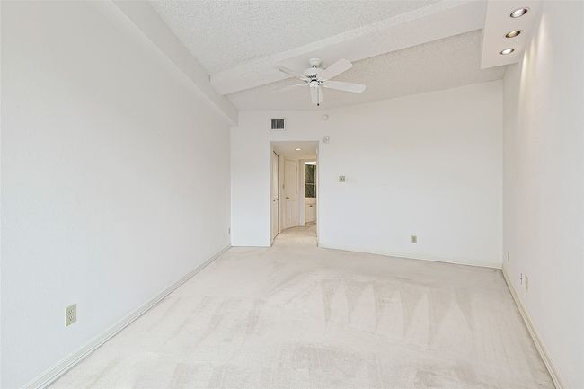 APT-821 - 5200 Keller Springs Rd, Condo with 3 bedrooms, 3 bathrooms and null parking in Dallas TX | Image 17