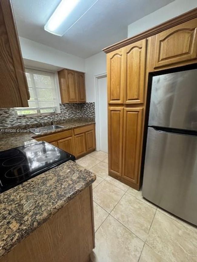 APT-3 - 619 Anastasia Ave, Condo with 2 bedrooms, 1 bathrooms and null parking in Coral Gables FL | Image 5