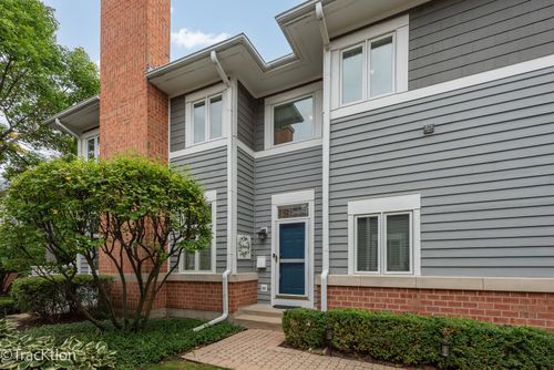 4 Mashie Ct, Woodridge, IL, 60517-1435 | Card Image