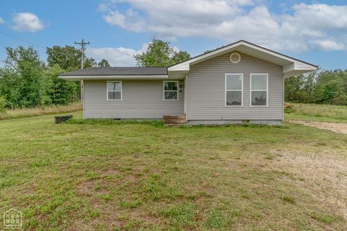 632 Highway 62 W, Salem, AR, 72576-9829 | Card Image