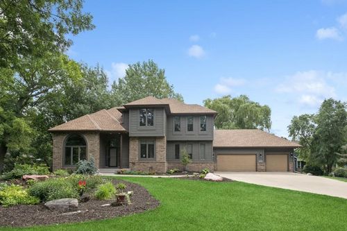 14701 Summit Oaks Dr, Burnsville, MN, 55337-4161 | Card Image