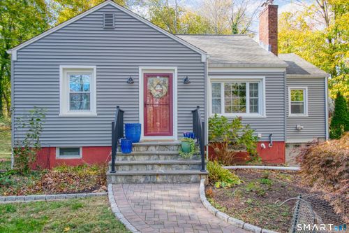 64 Evergreen Ave, Hamden, CT, 06518-2729 | Card Image